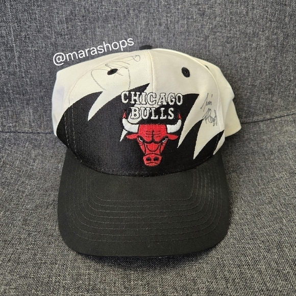 Vintage 90's Chicago Bulls Logo 7 Sharktooth Snapback Basketball Hat - Picture 1 of 8